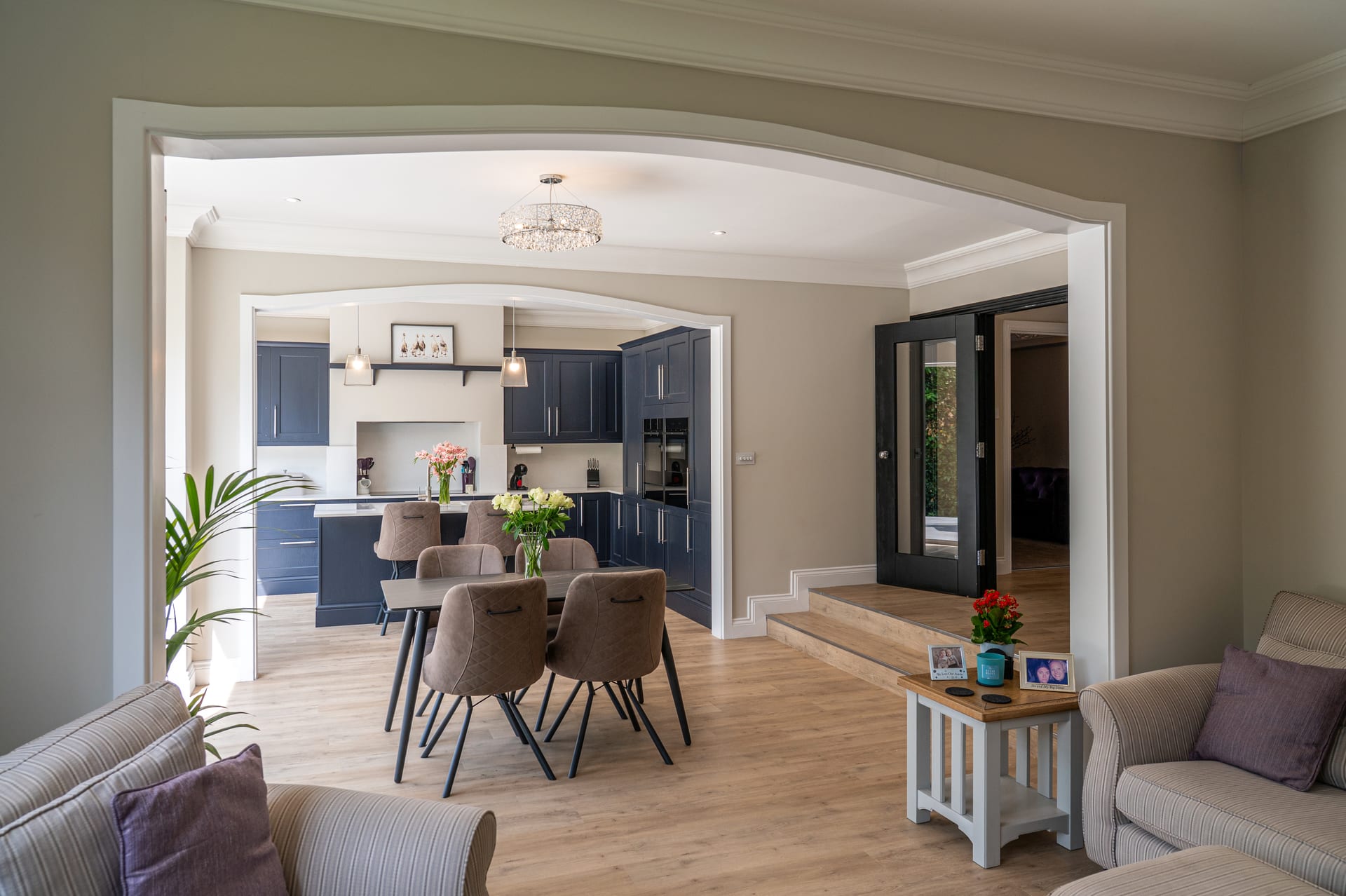 Open-plan lounge, diner and kitchen